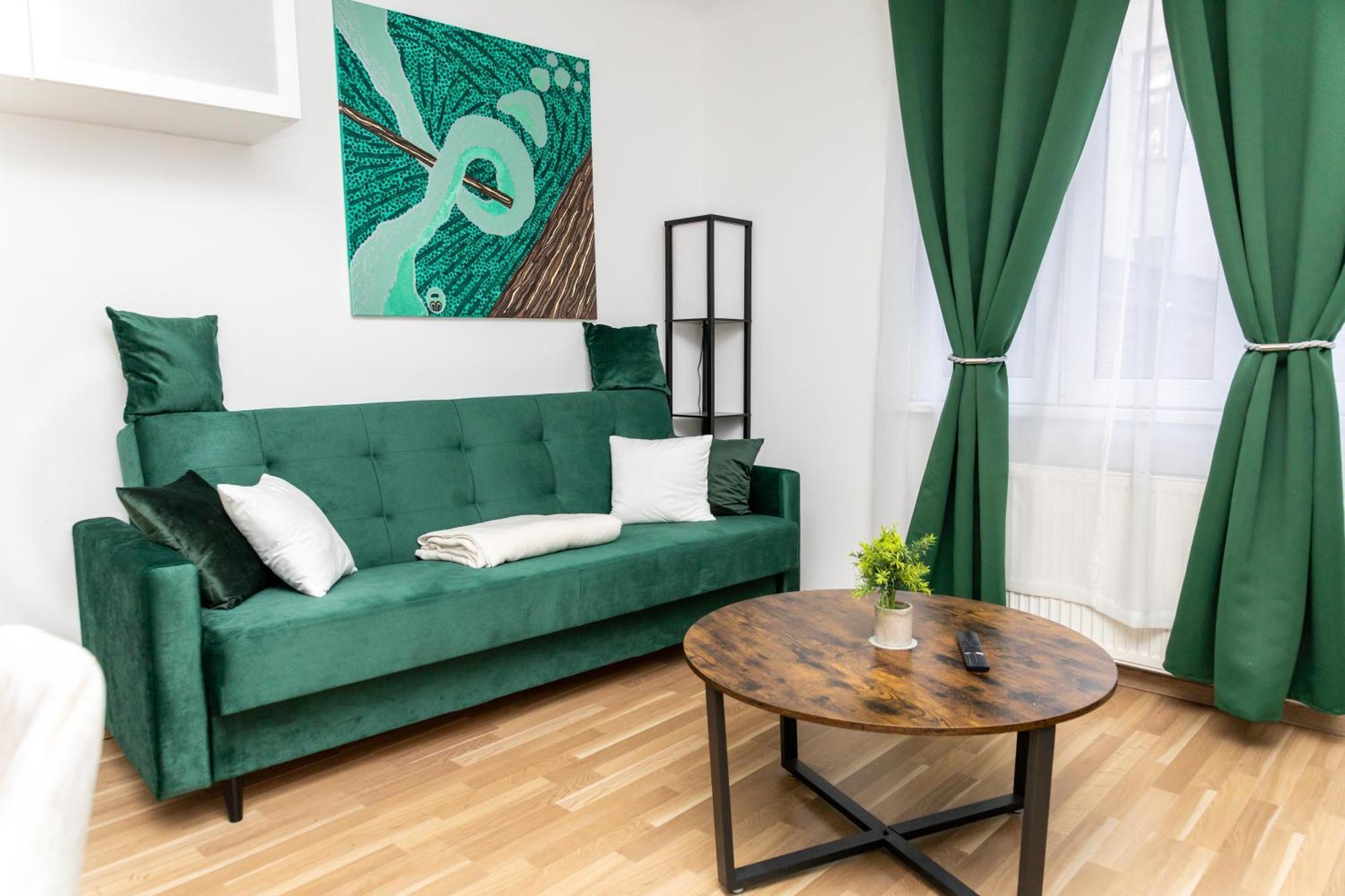 City Apartment Top Location, Quiet And Cozy Ideal To Relax Or Work Wina Bagian luar foto