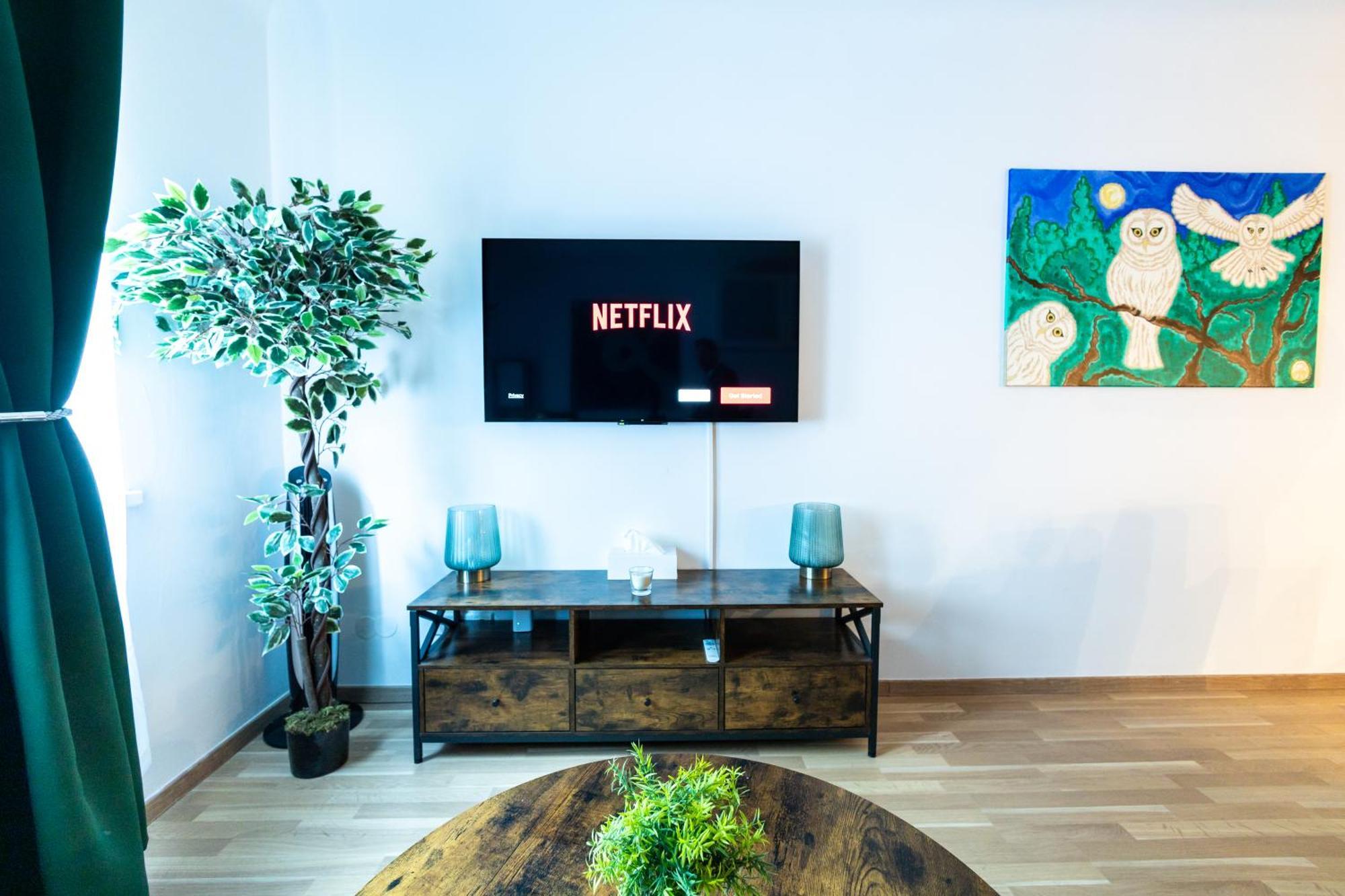 City Apartment Top Location, Quiet And Cozy Ideal To Relax Or Work Wina Bagian luar foto
