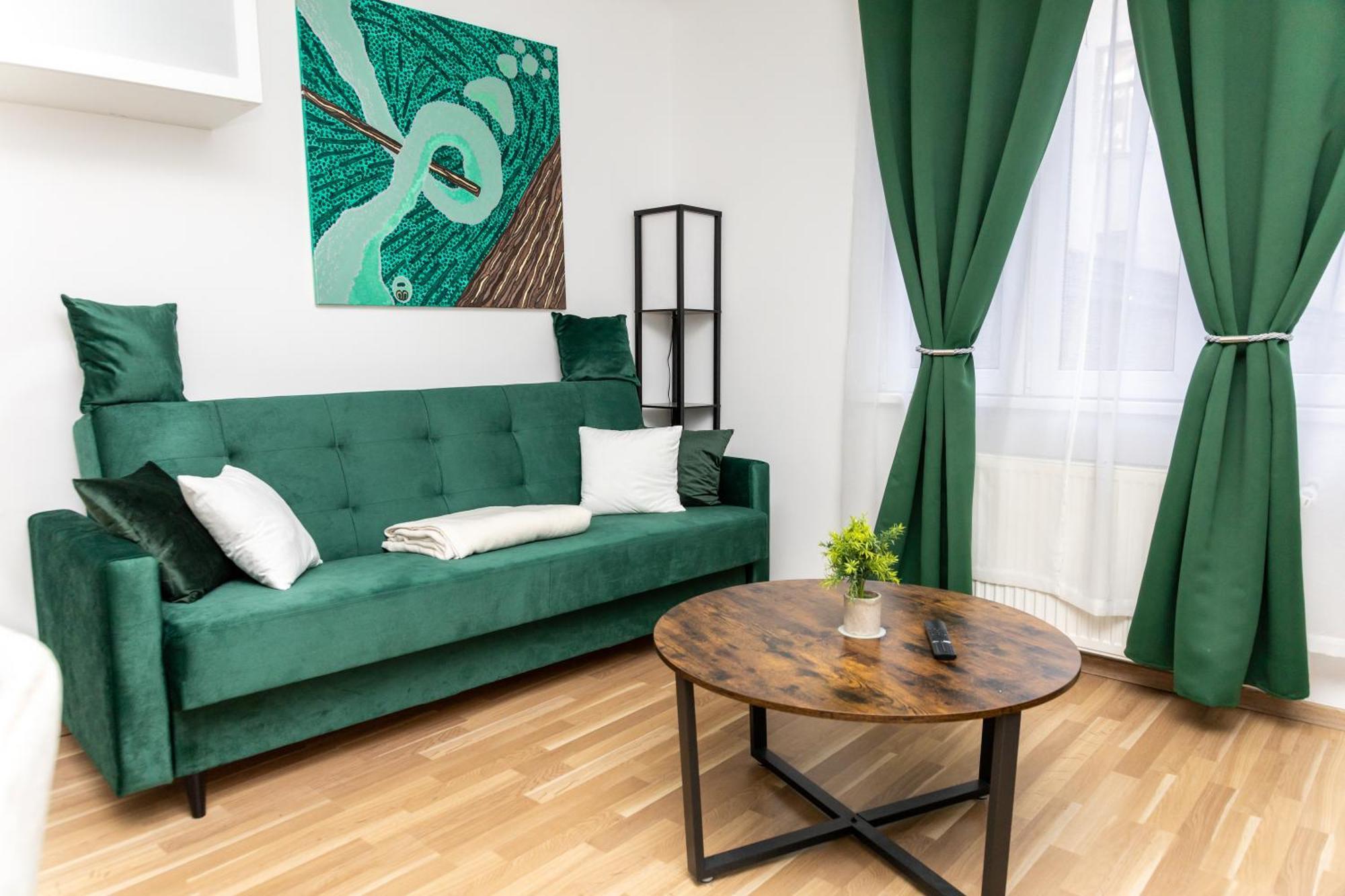 City Apartment Top Location, Quiet And Cozy Ideal To Relax Or Work Wina Bagian luar foto