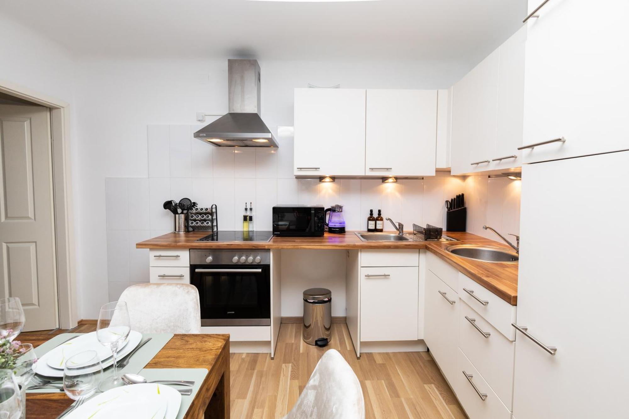 City Apartment Top Location, Quiet And Cozy Ideal To Relax Or Work Wina Bagian luar foto