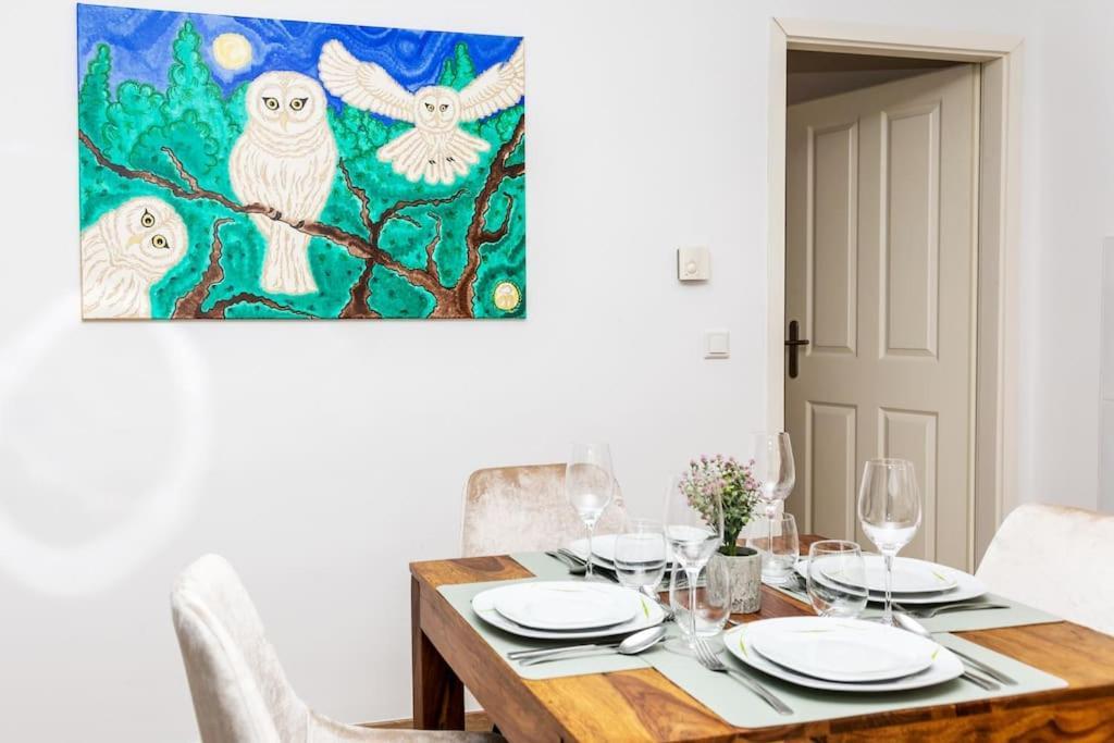 City Apartment Top Location, Quiet And Cozy Ideal To Relax Or Work Wina Bagian luar foto